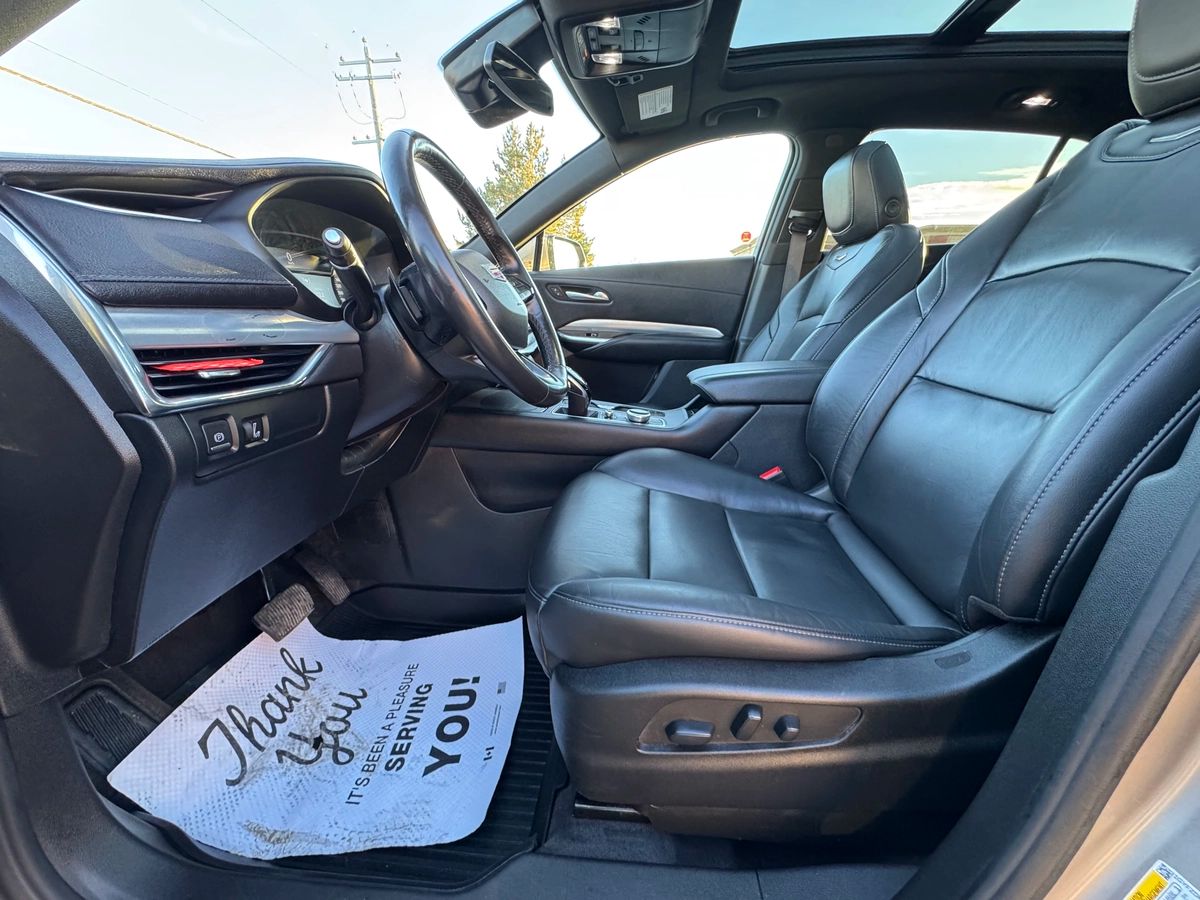 2023 Cadillac XT4 - Image 11