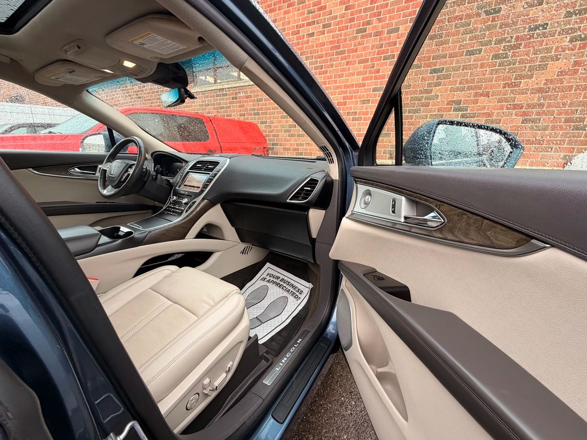 2019 Lincoln Nautilus - Image 23