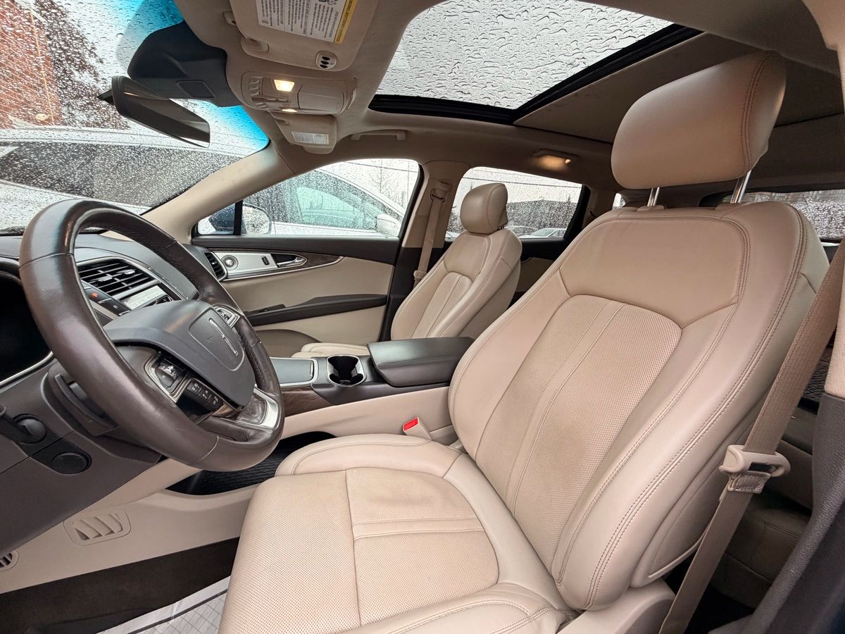 2019 Lincoln Nautilus - Image 12