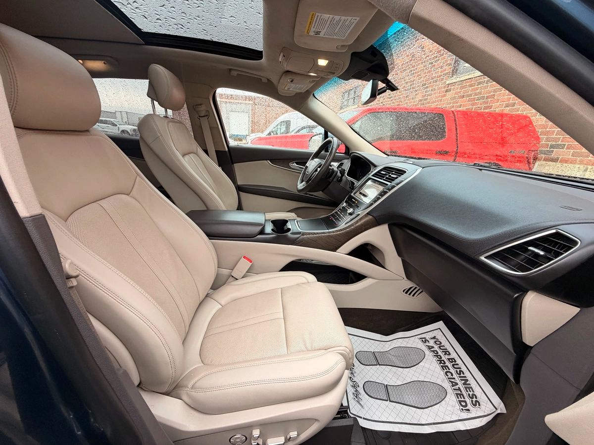 2019 Lincoln Nautilus - Image 25