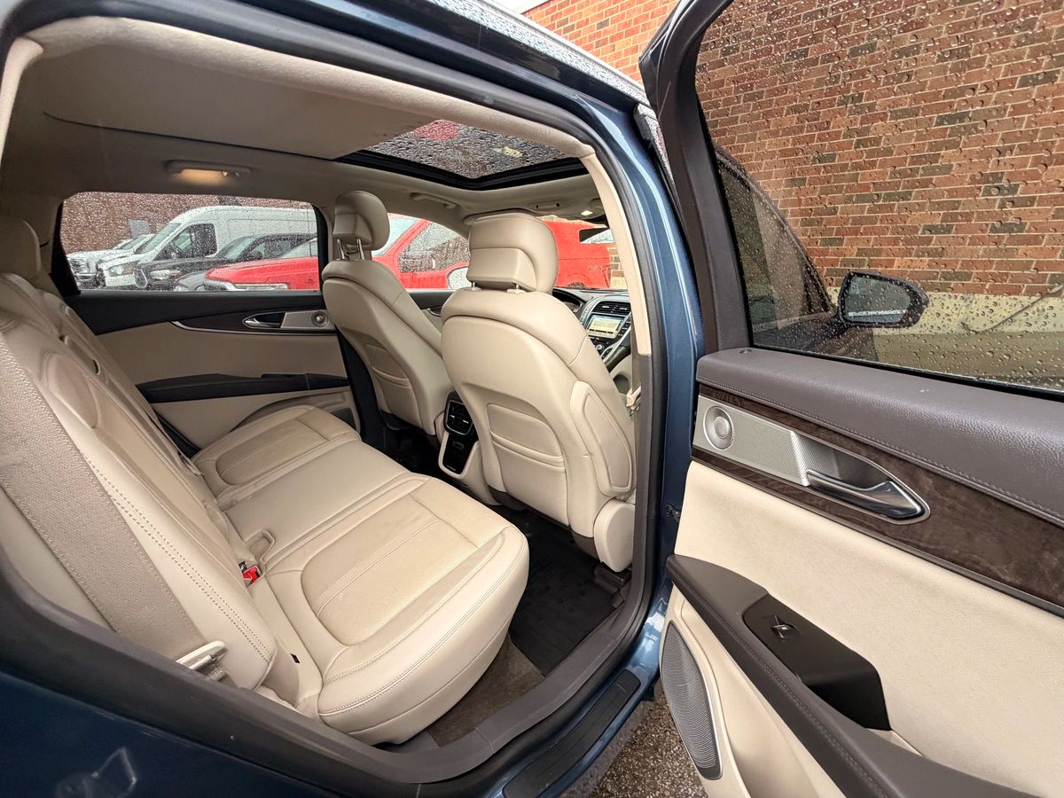 2019 Lincoln Nautilus - Image 21