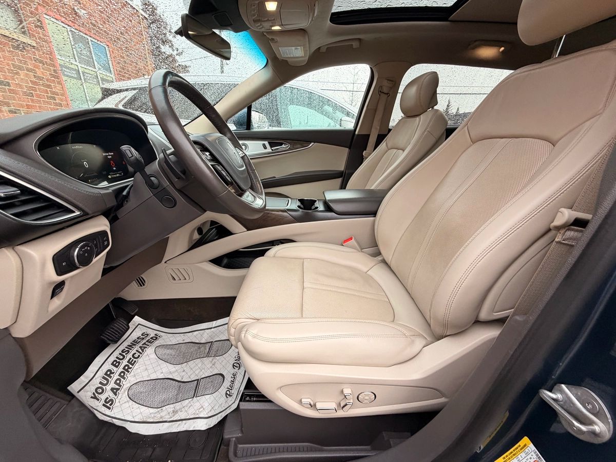 2019 Lincoln Nautilus - Image 11