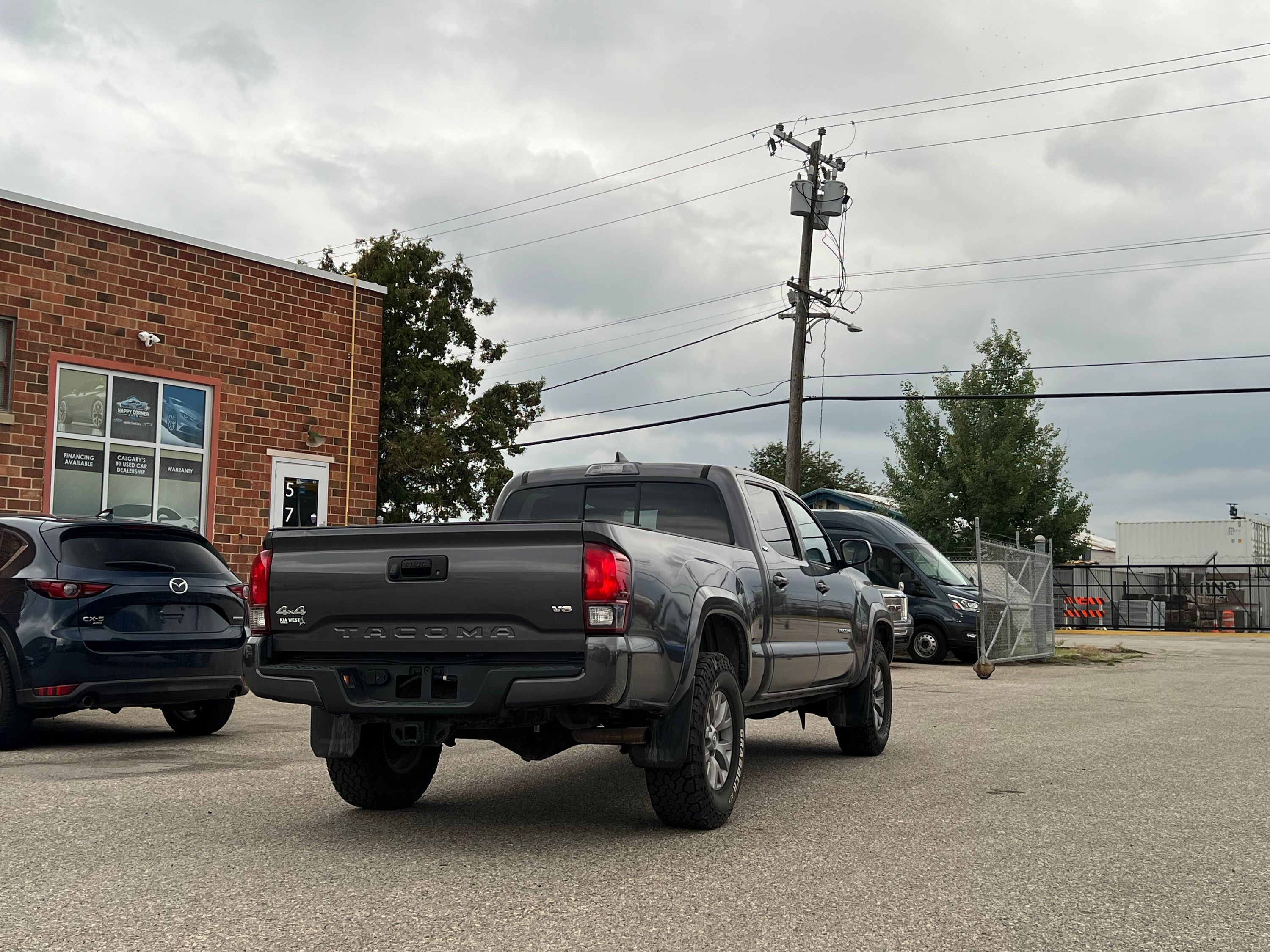 2018 Toyota Tacoma - Image 7