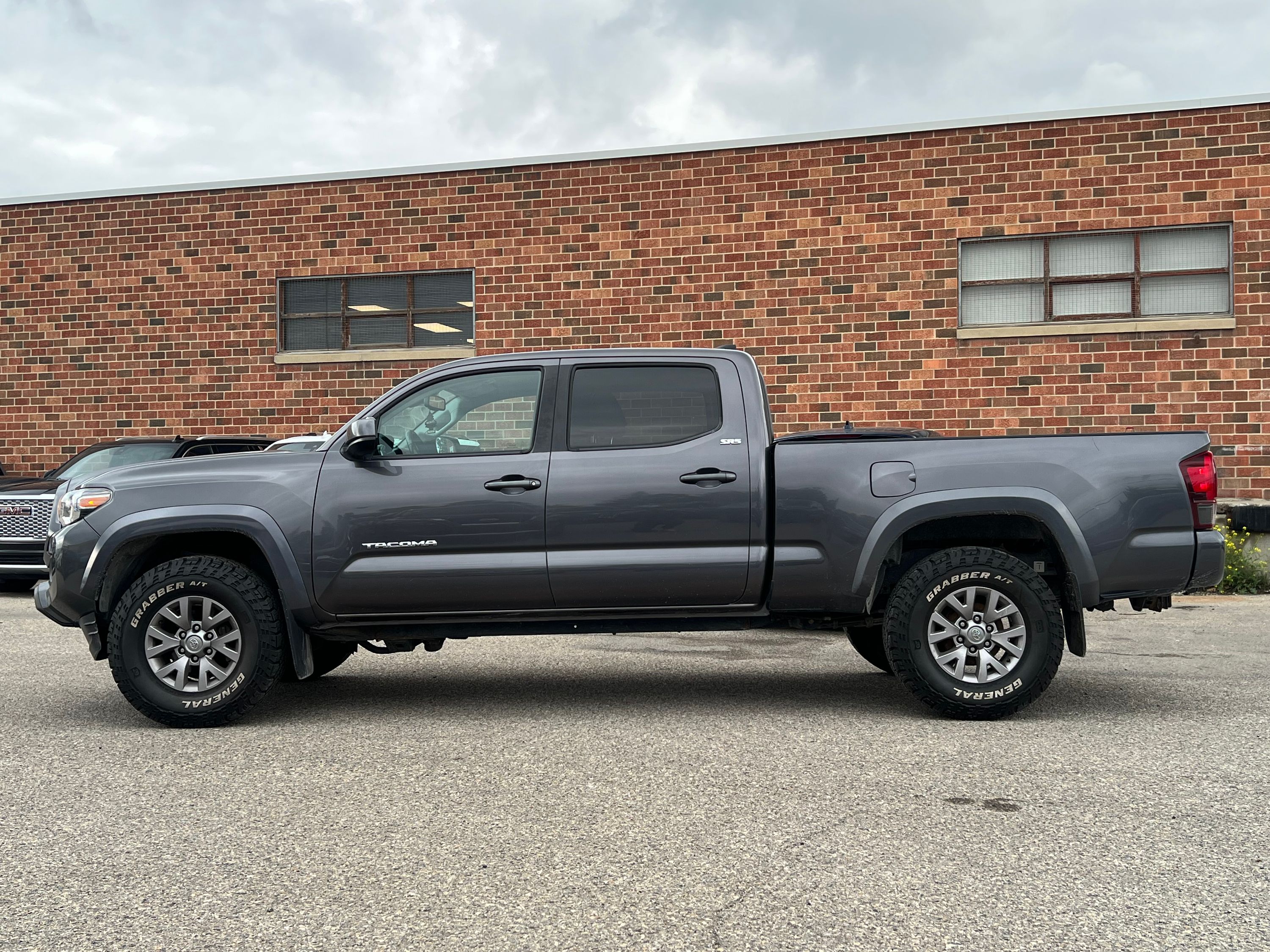 2018 Toyota Tacoma - Image 4