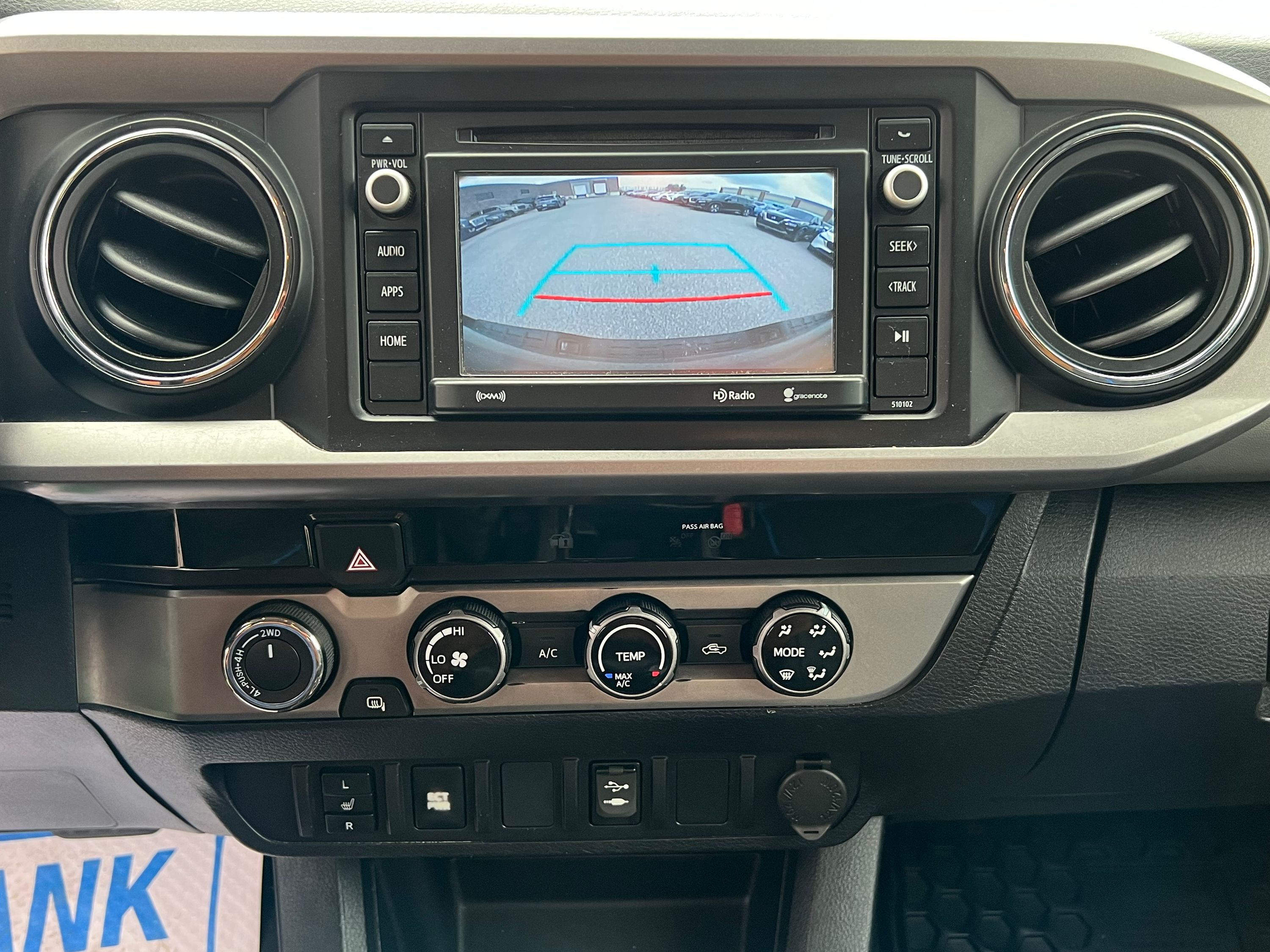 2018 Toyota Tacoma - Image 18