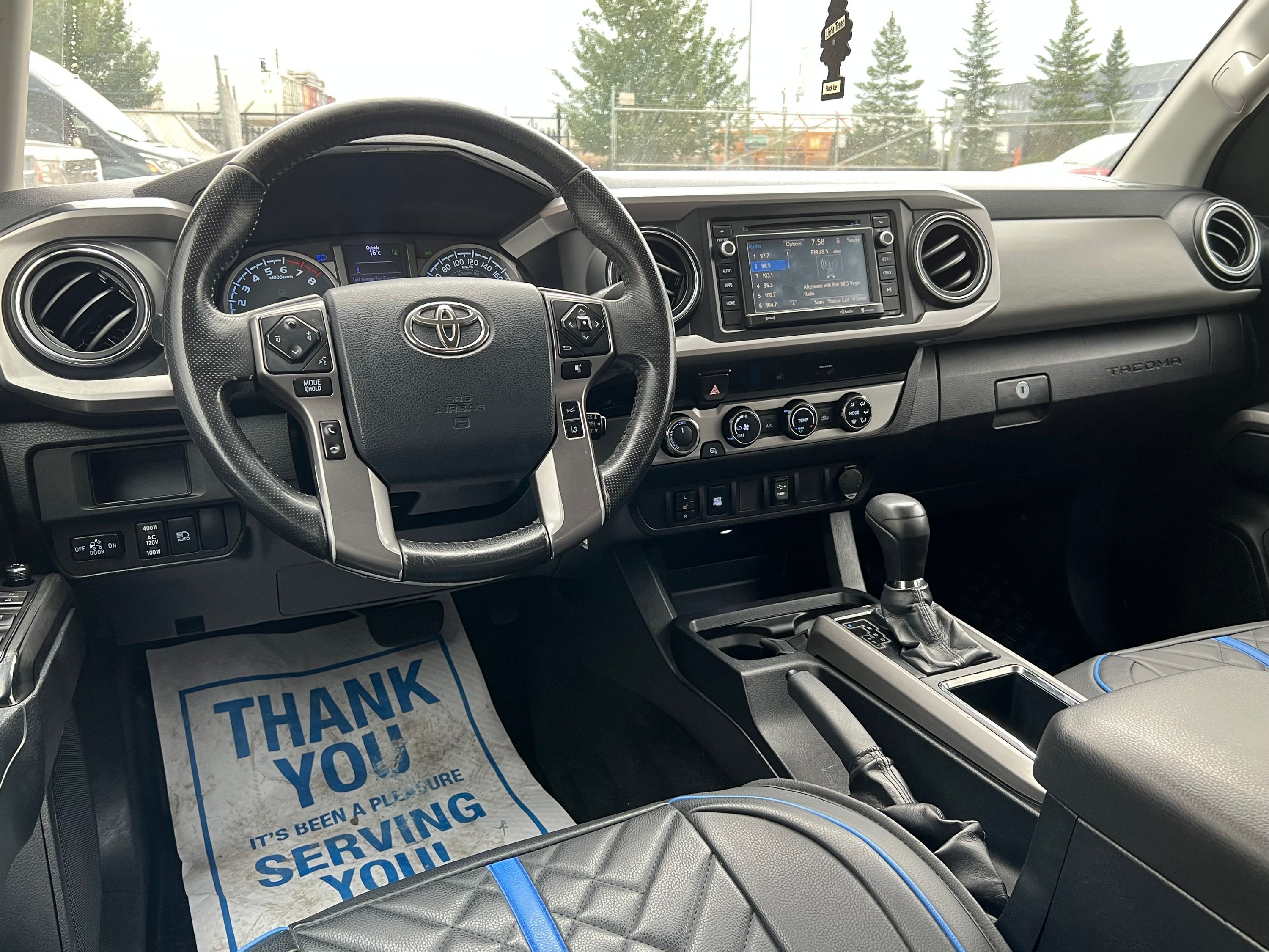 2018 Toyota Tacoma - Image 10