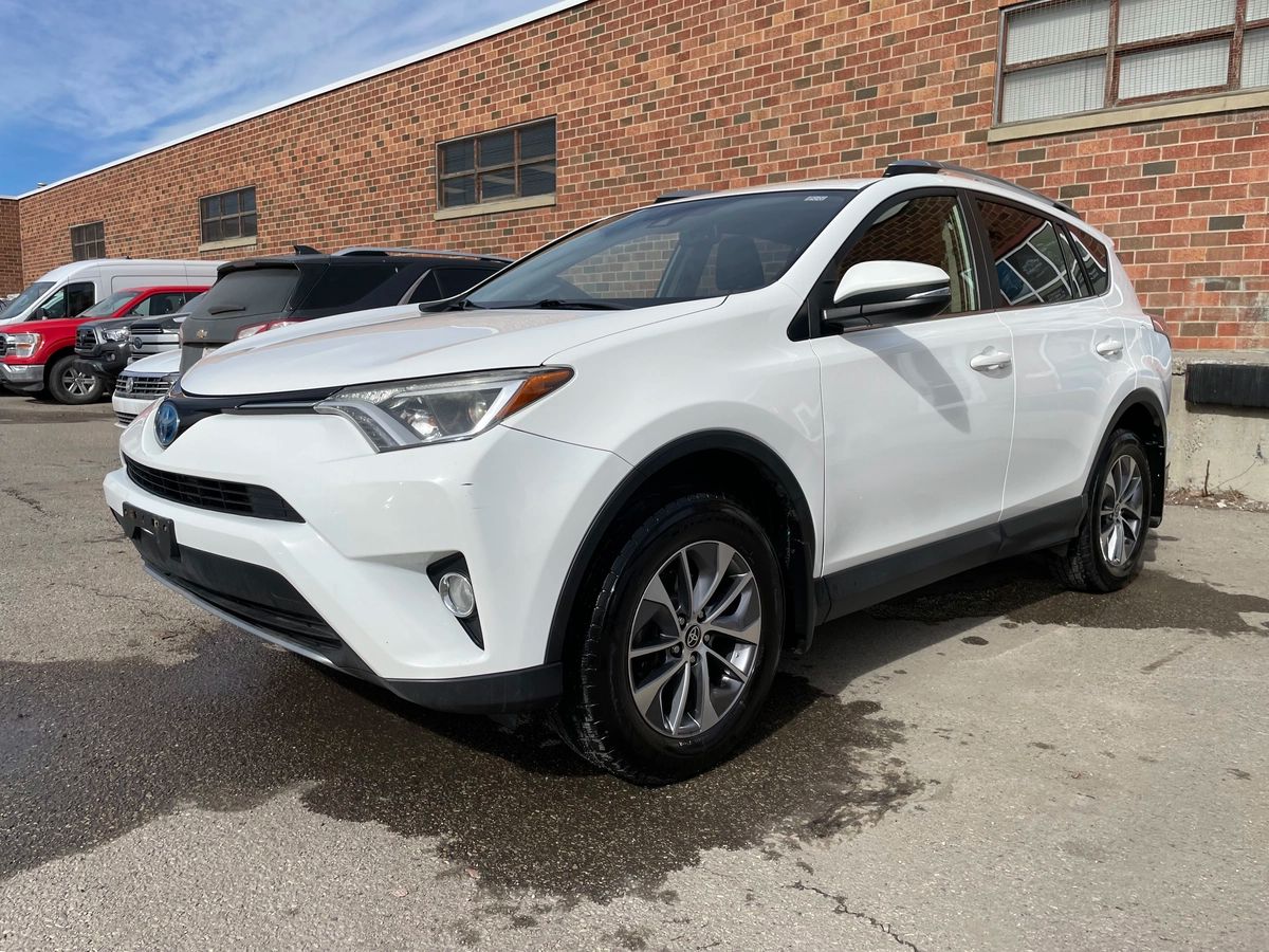 2017 Toyota RAV4 Hybrid - Image 9