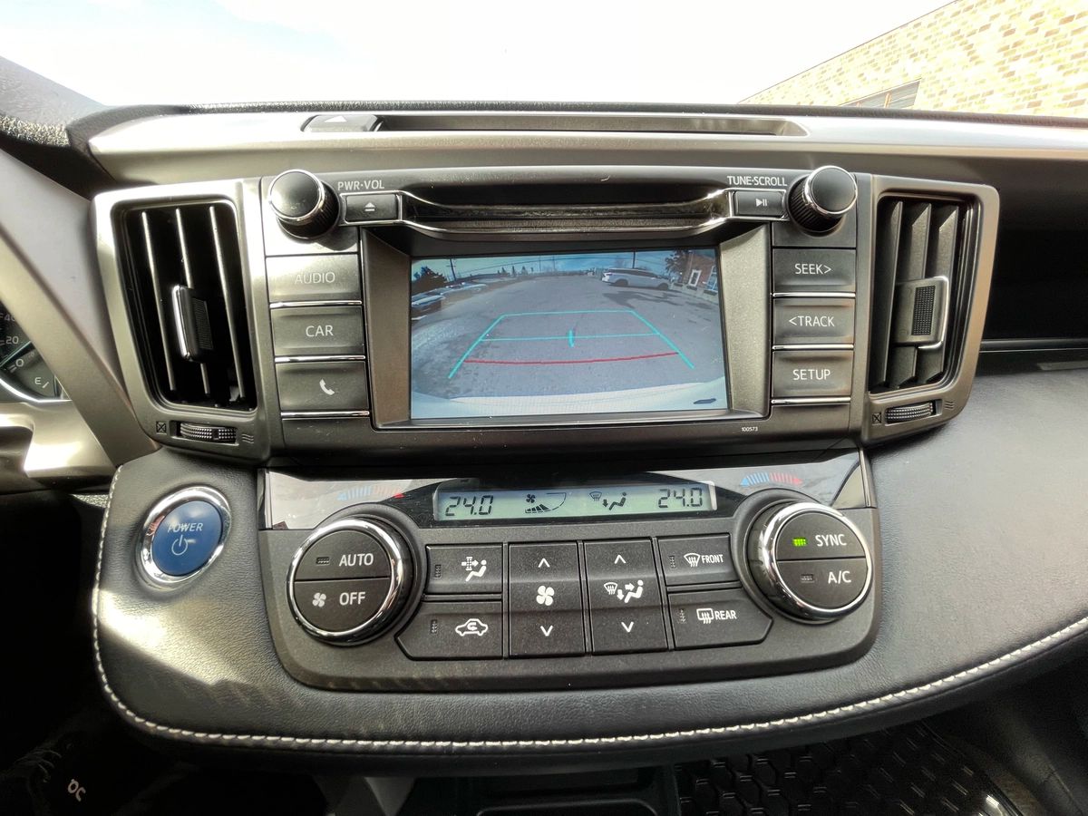 2017 Toyota RAV4 Hybrid - Image 31