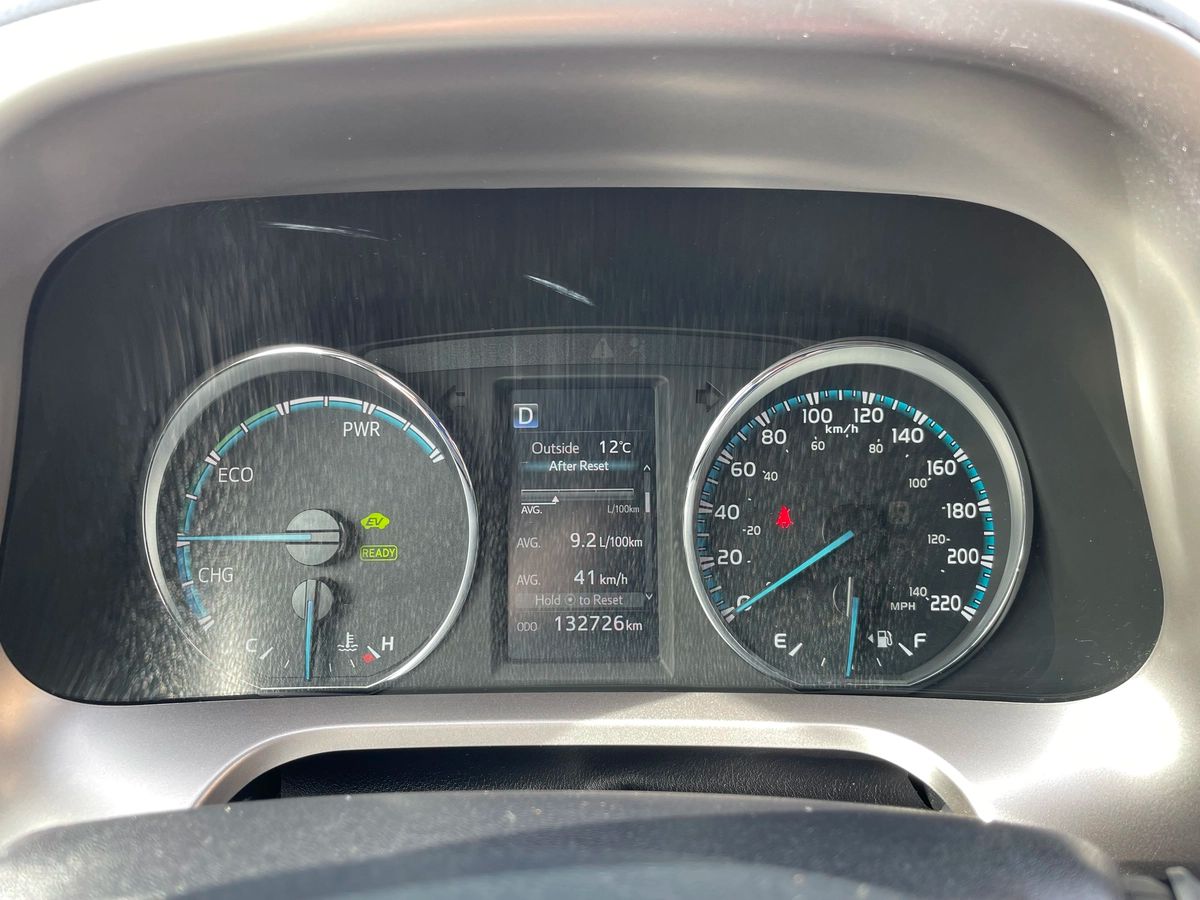 2017 Toyota RAV4 Hybrid - Image 28