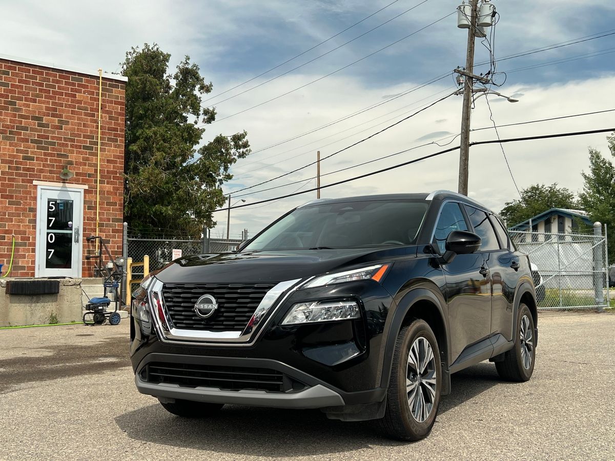 2023 Nissan Rogue SV - Image 3