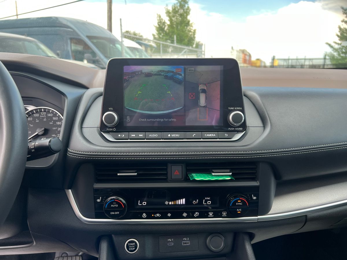 2023 Nissan Rogue SV - Image 20