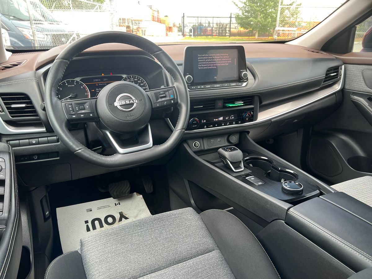 2023 Nissan Rogue SV - Image 11