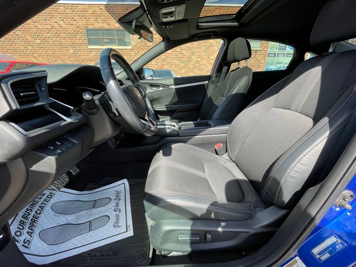 2019 Honda Civic Sedan - Image 12