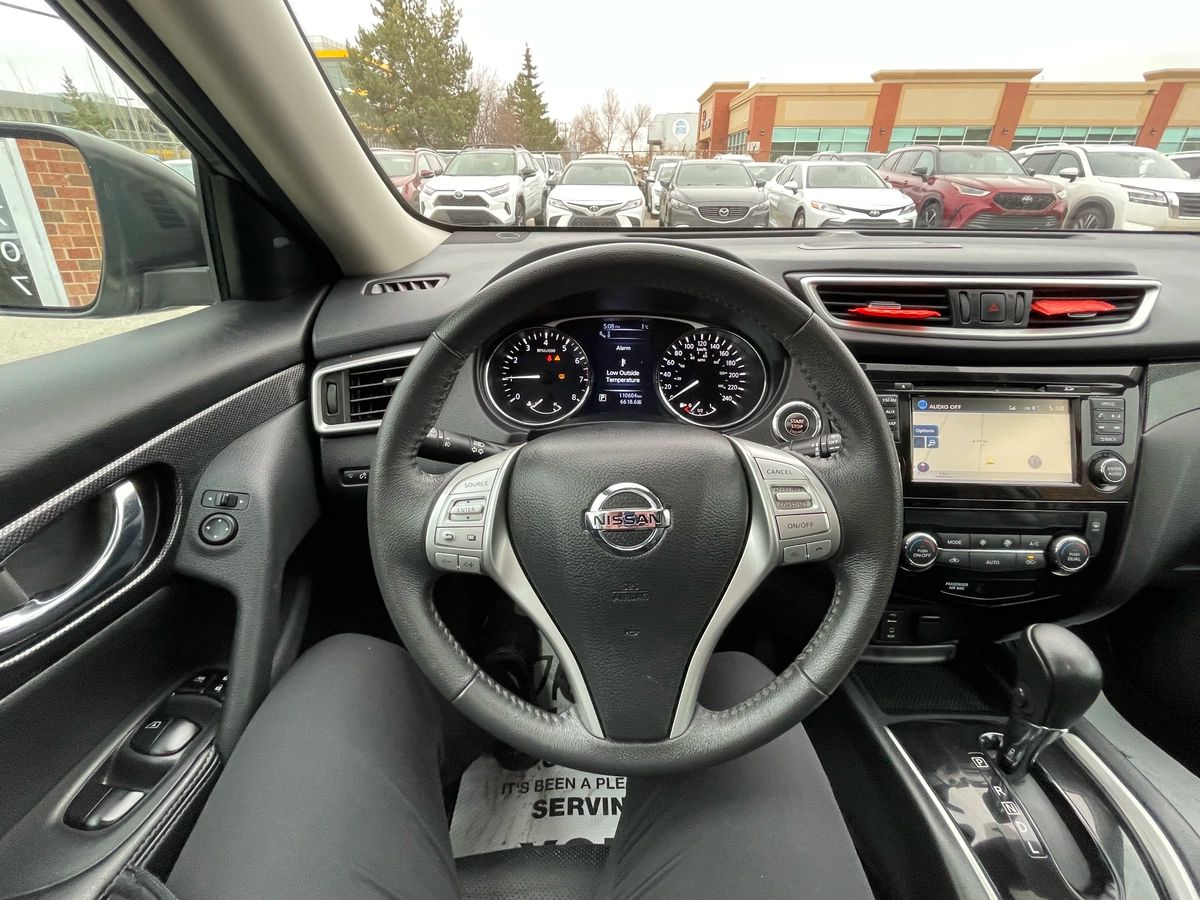 2016 Nissan Rogue - Image 28