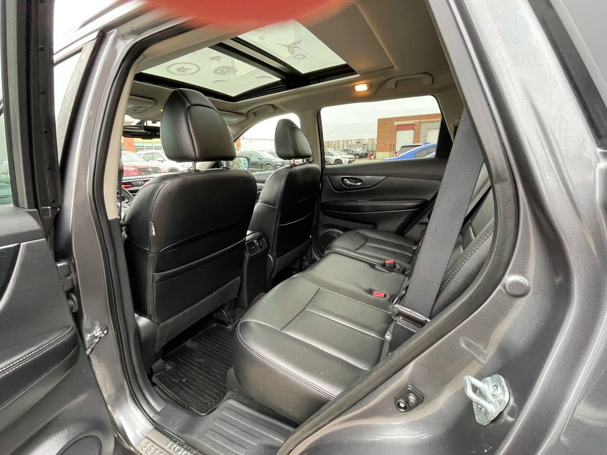 2016 Nissan Rogue - Image 15