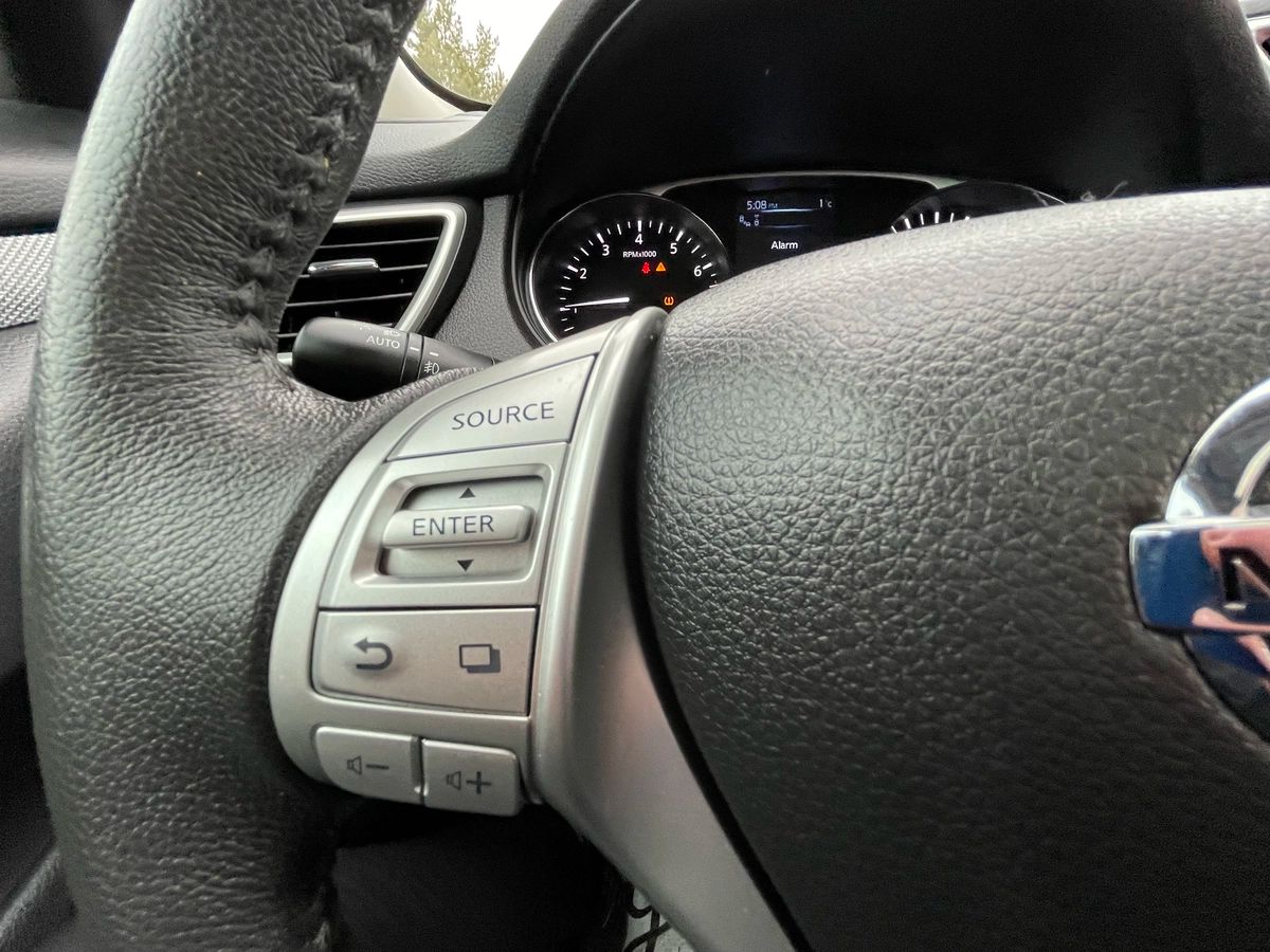 2016 Nissan Rogue - Image 30