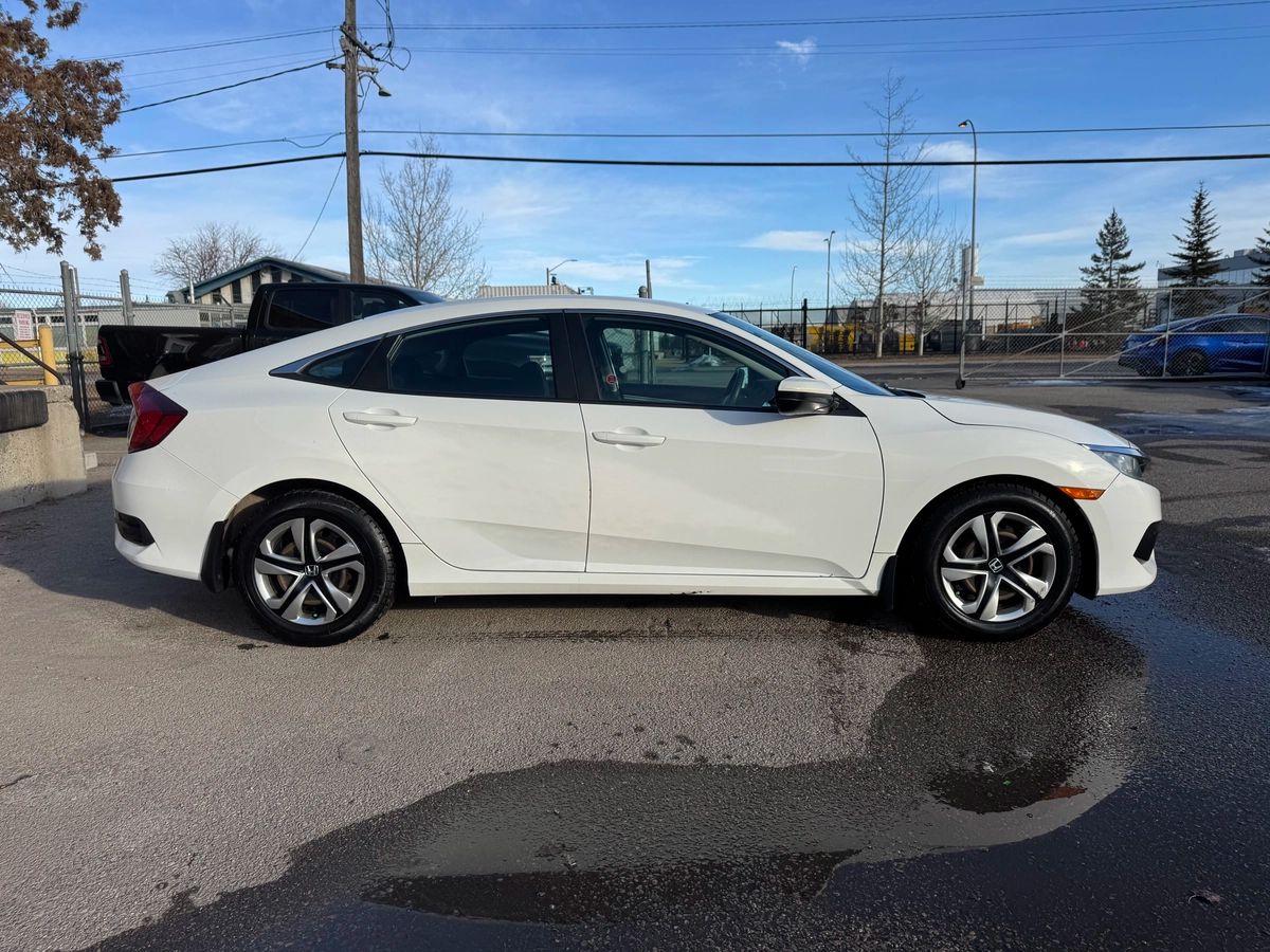 2018 Honda Civic Sedan - Image 4