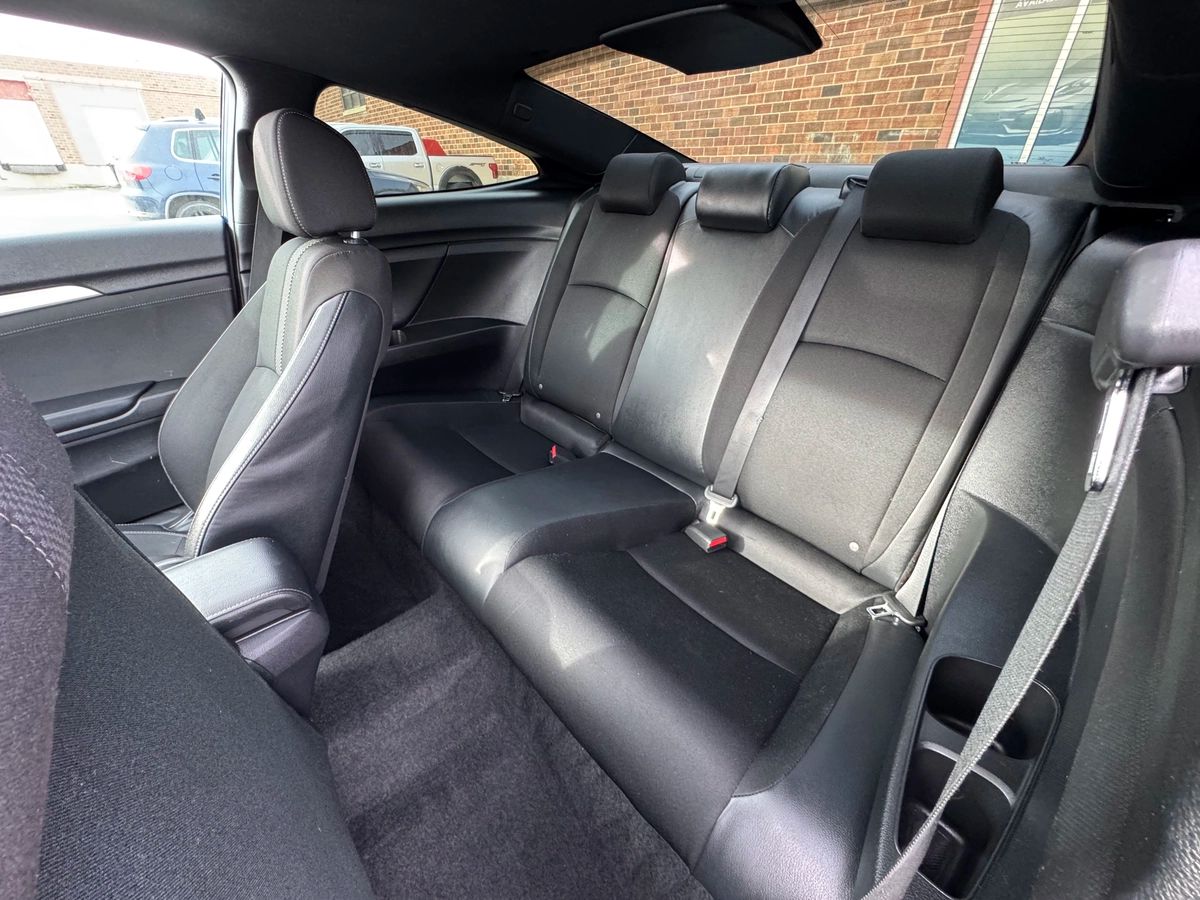 2019 Honda Civic Coupe - Image 14