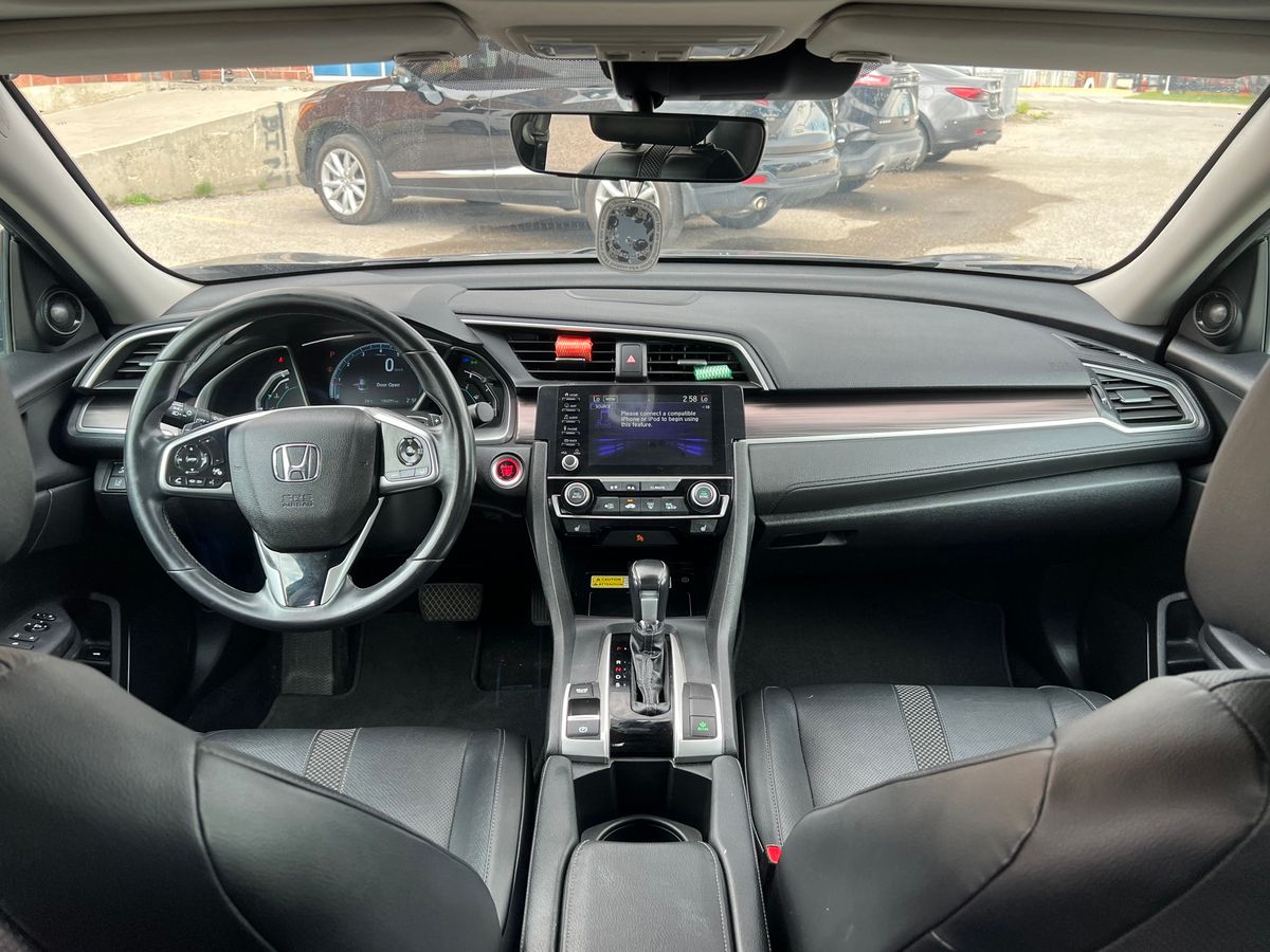 2019 Honda Civic Sedan Touring - Image 12