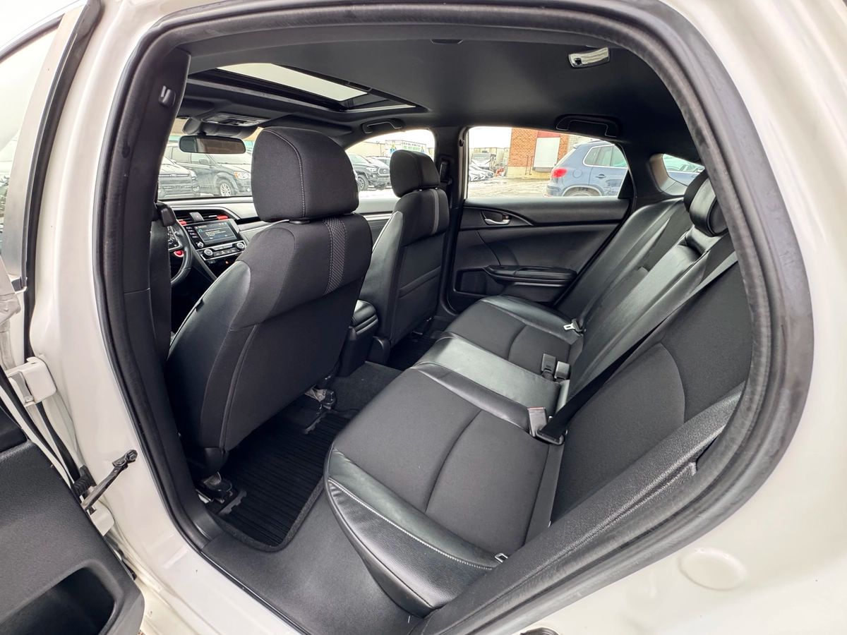 2019 Honda Civic Sedan - Image 13