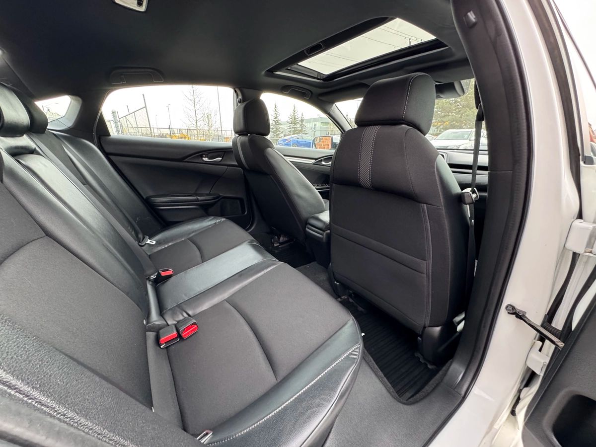 2019 Honda Civic Sedan - Image 18