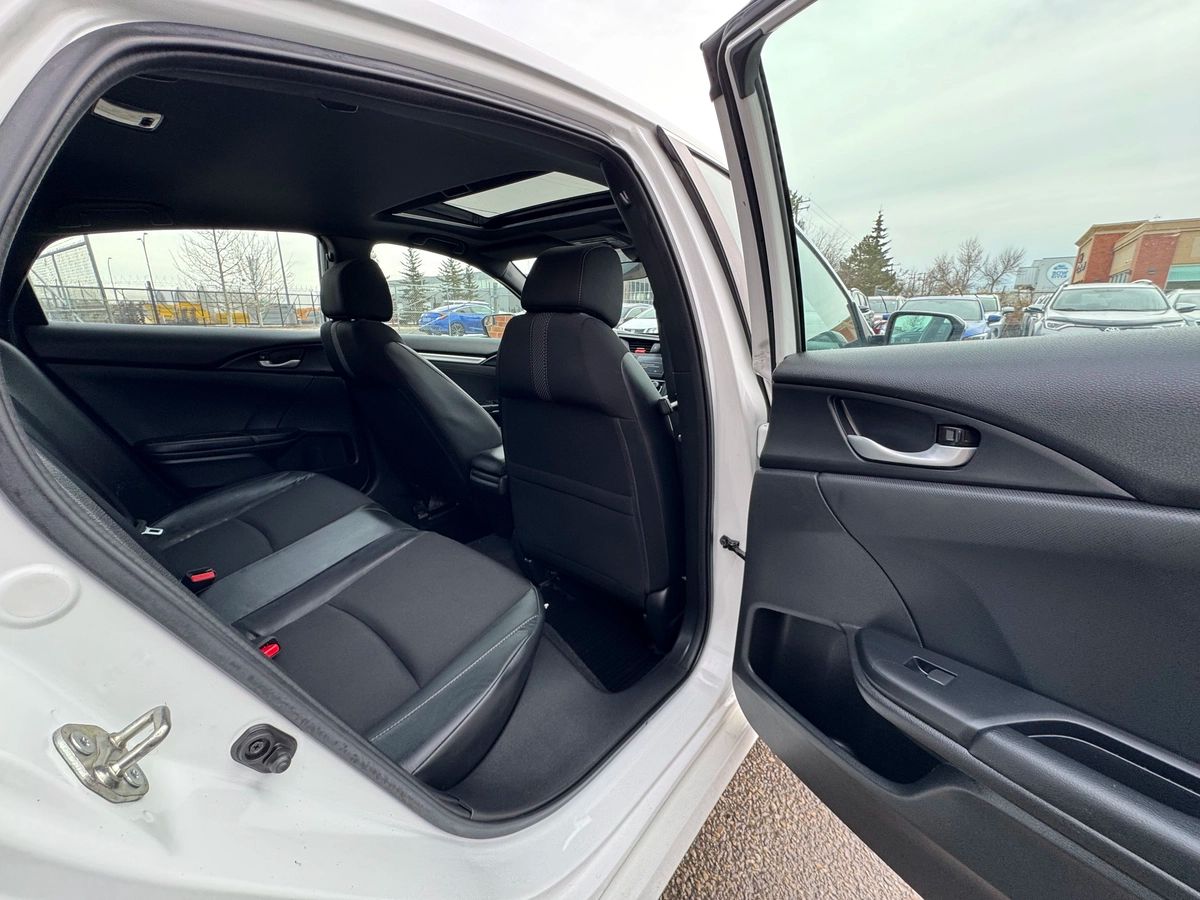 2019 Honda Civic Sedan - Image 17