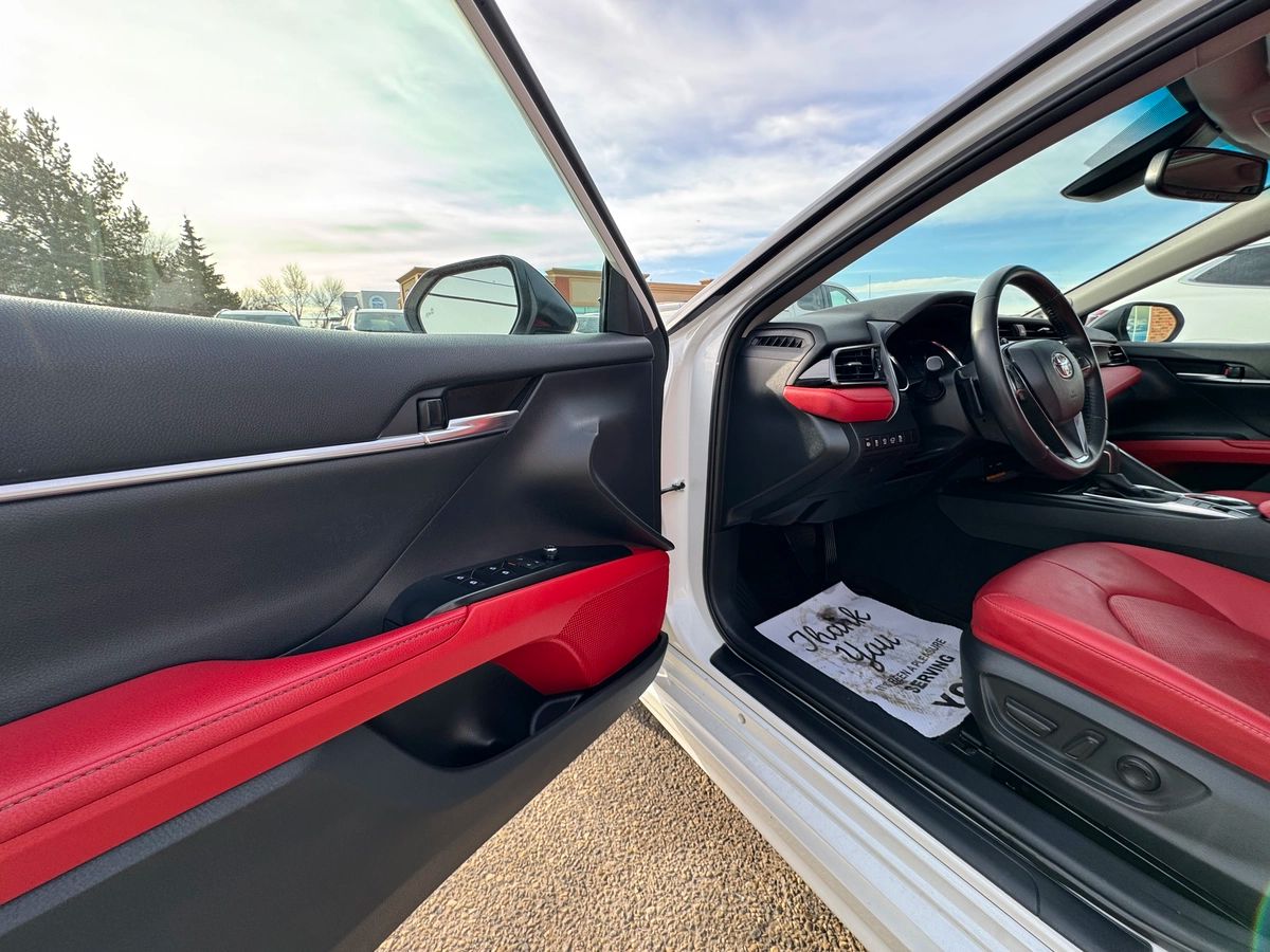 2020 Toyota Camry - Image 14