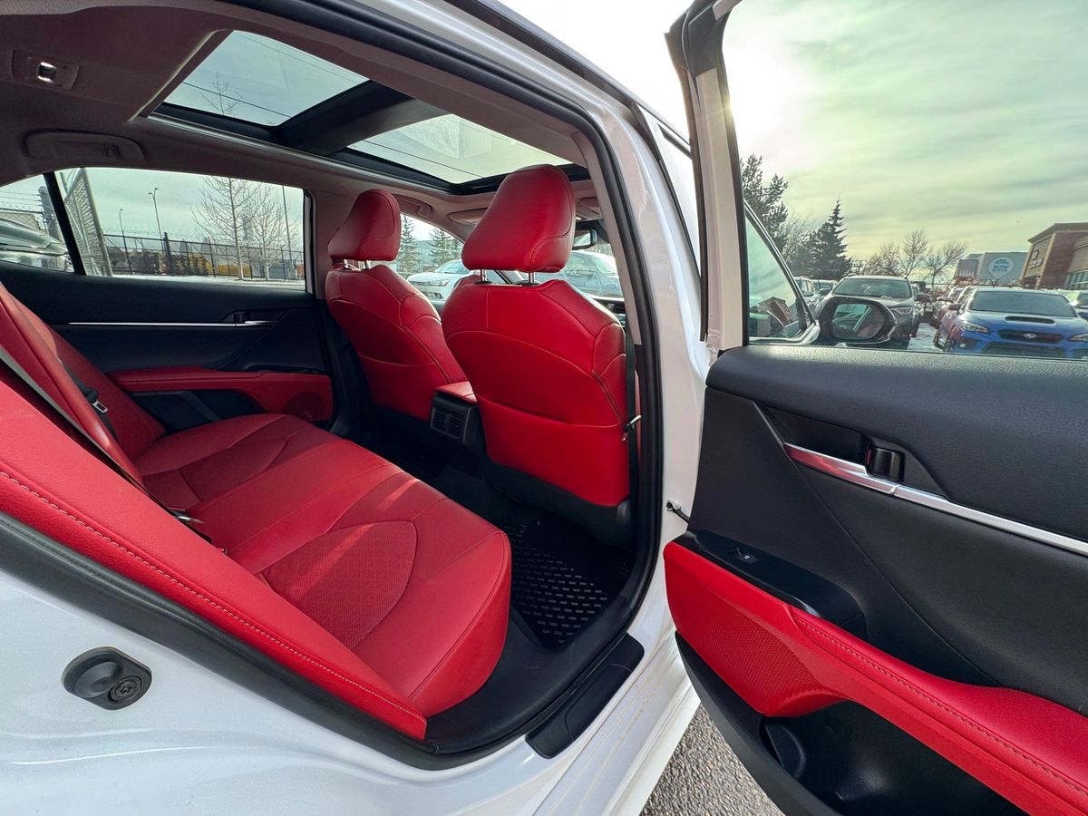 2020 Toyota Camry - Image 18