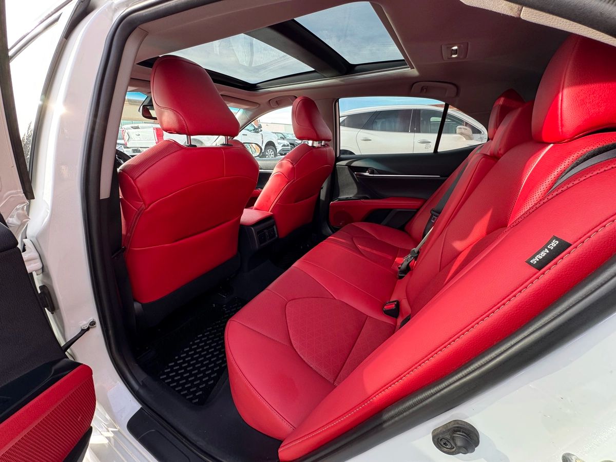 2020 Toyota Camry - Image 15