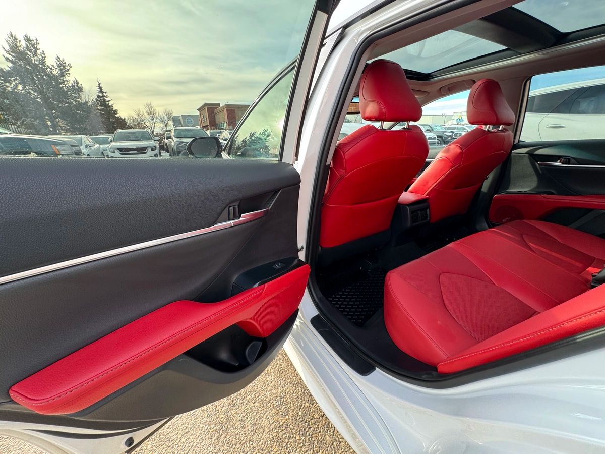 2020 Toyota Camry - Image 16