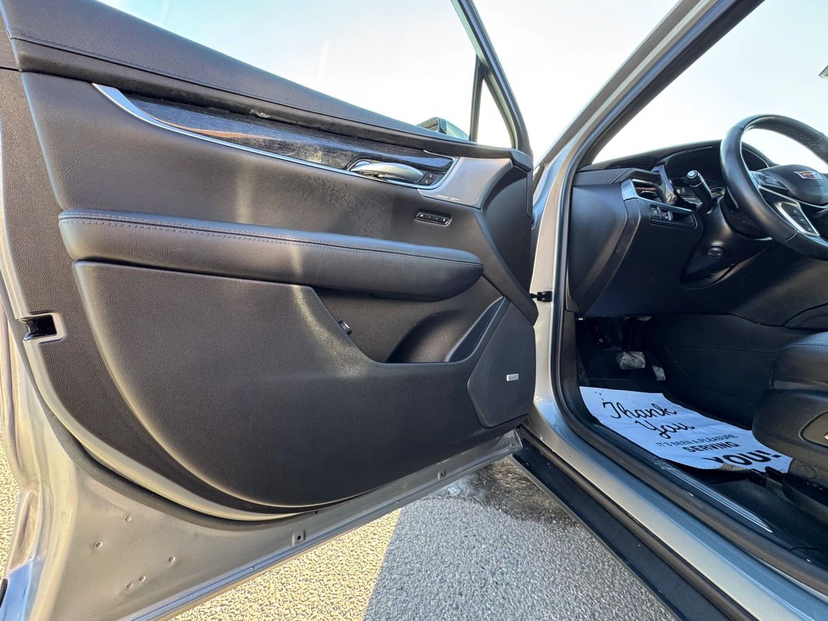 2023 Cadillac XT5 - Image 15