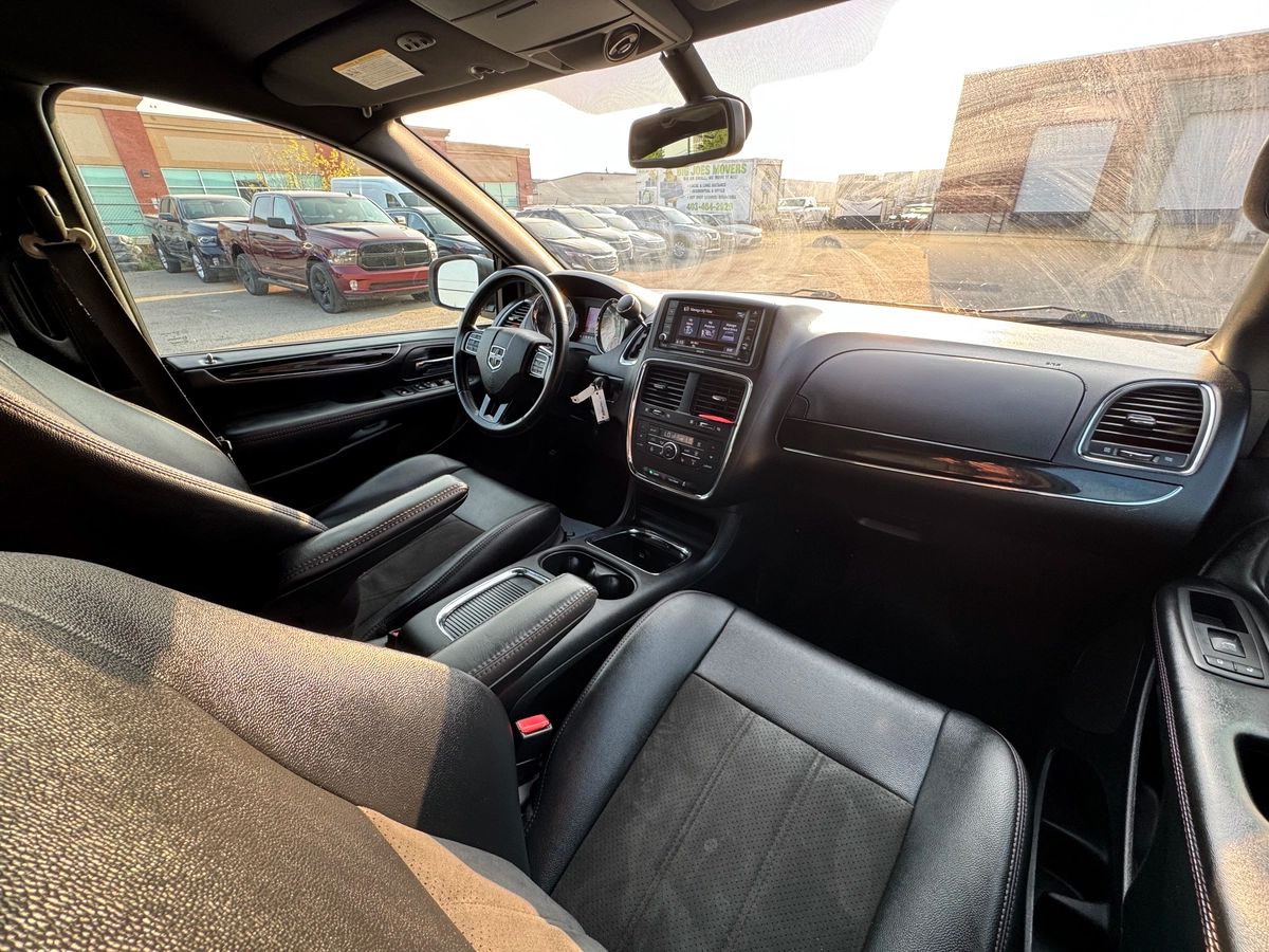 2020 Dodge Grand Caravan - Image 25