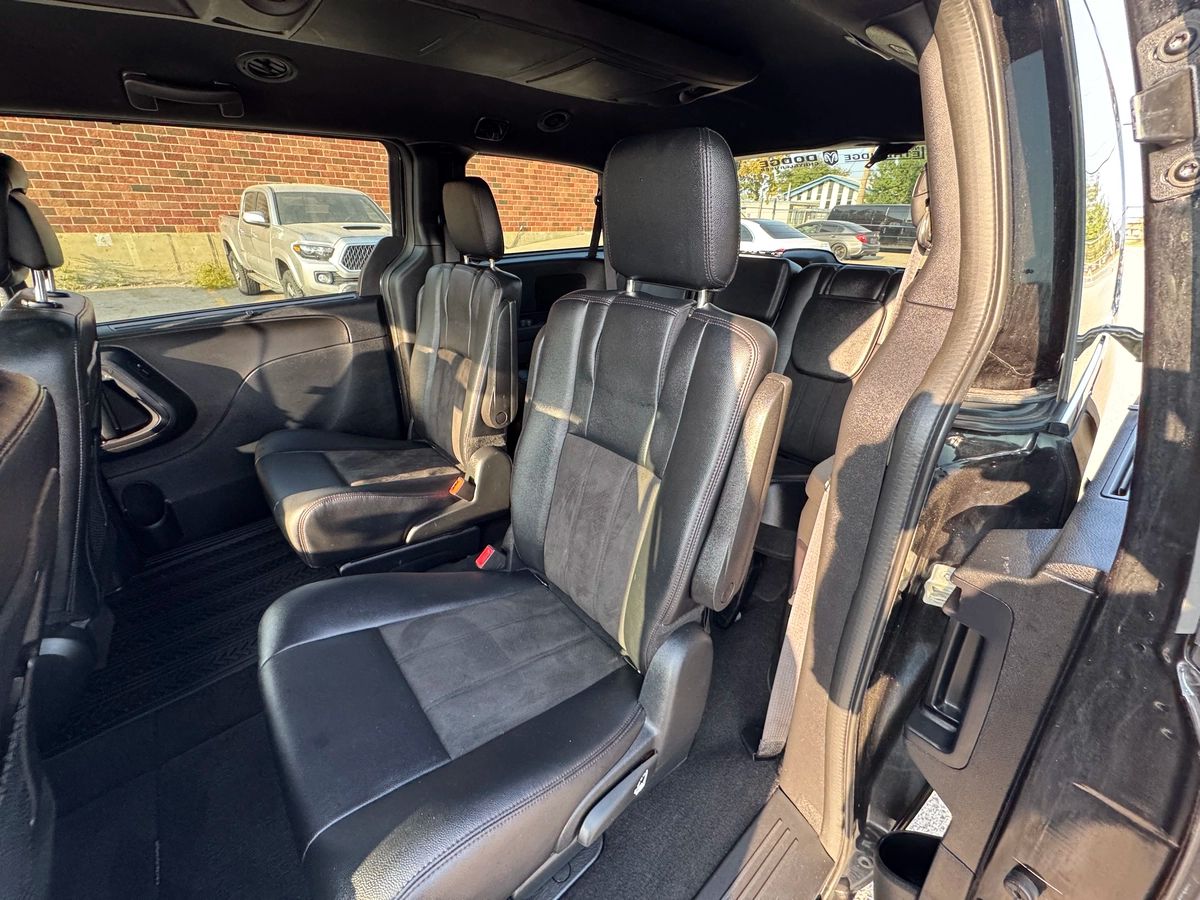 2020 Dodge Grand Caravan - Image 17