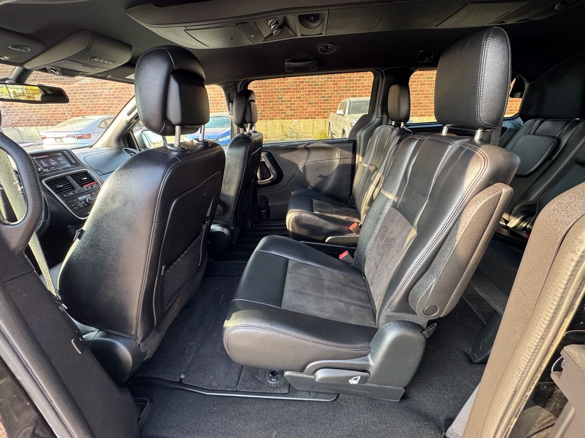 2020 Dodge Grand Caravan - Image 15