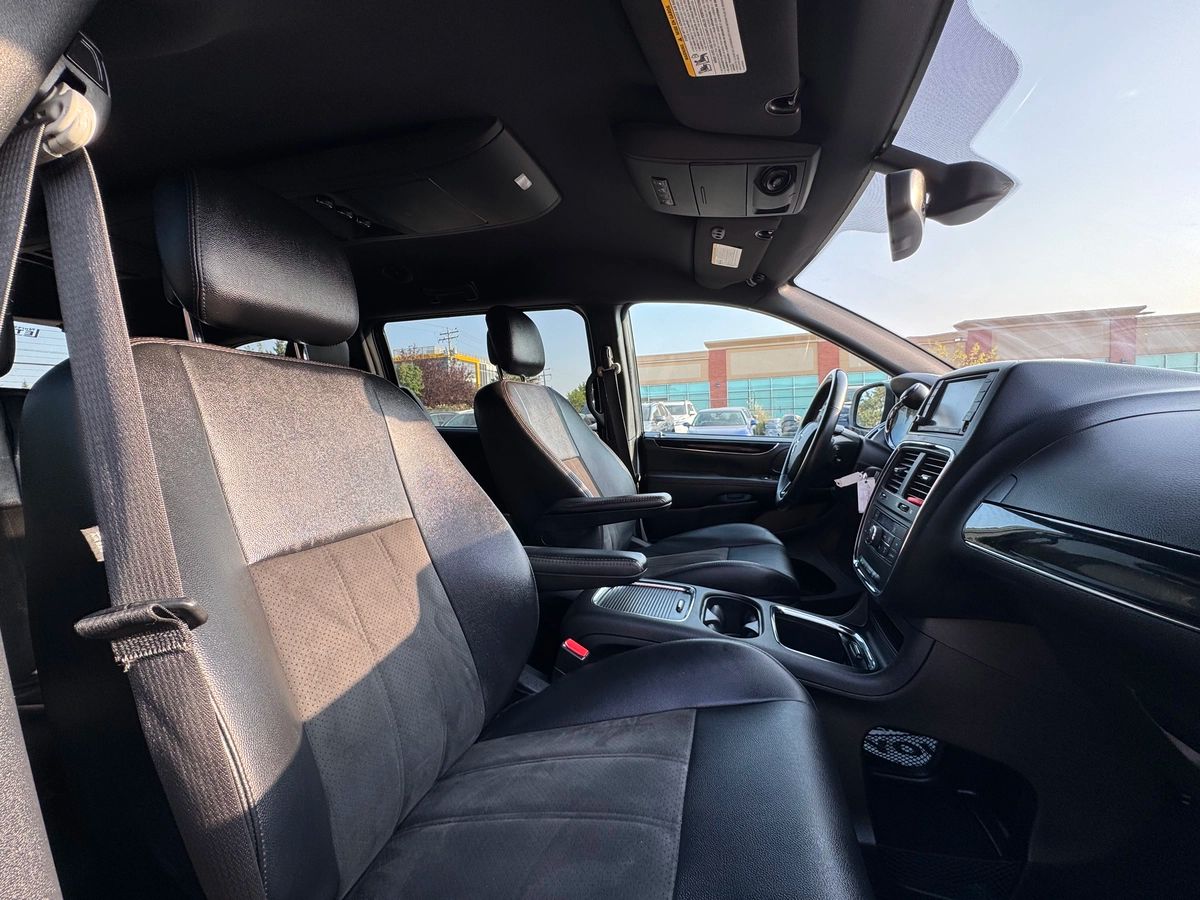 2020 Dodge Grand Caravan - Image 26