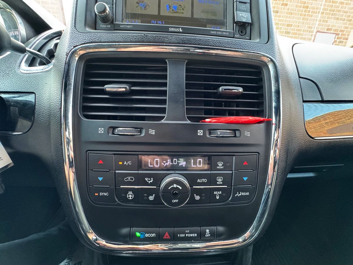 2020 Dodge Grand Caravan - Image 29