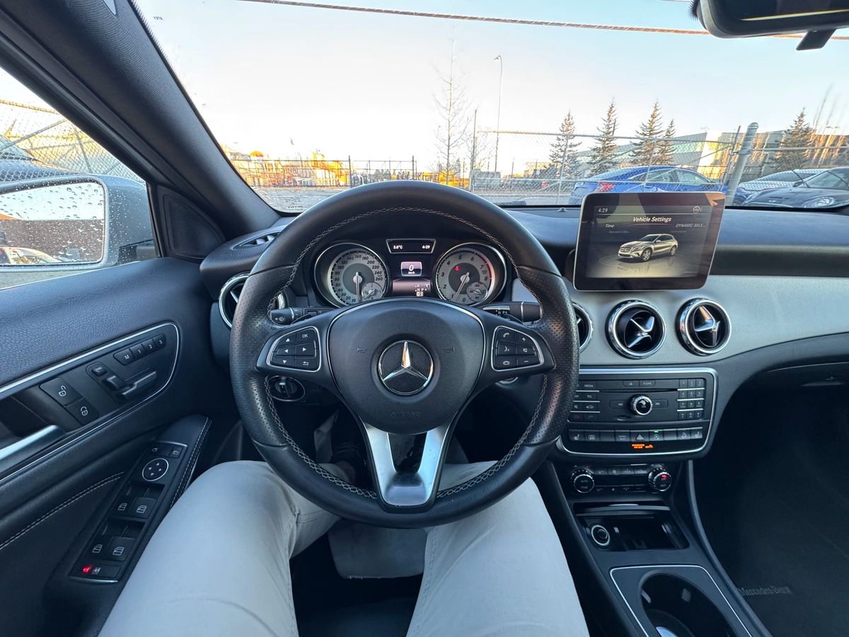 2017 Mercedes-Benz GLA - Image 24