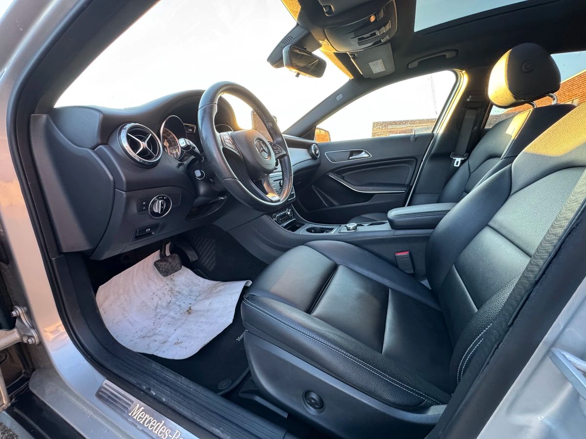 2017 Mercedes-Benz GLA - Image 12