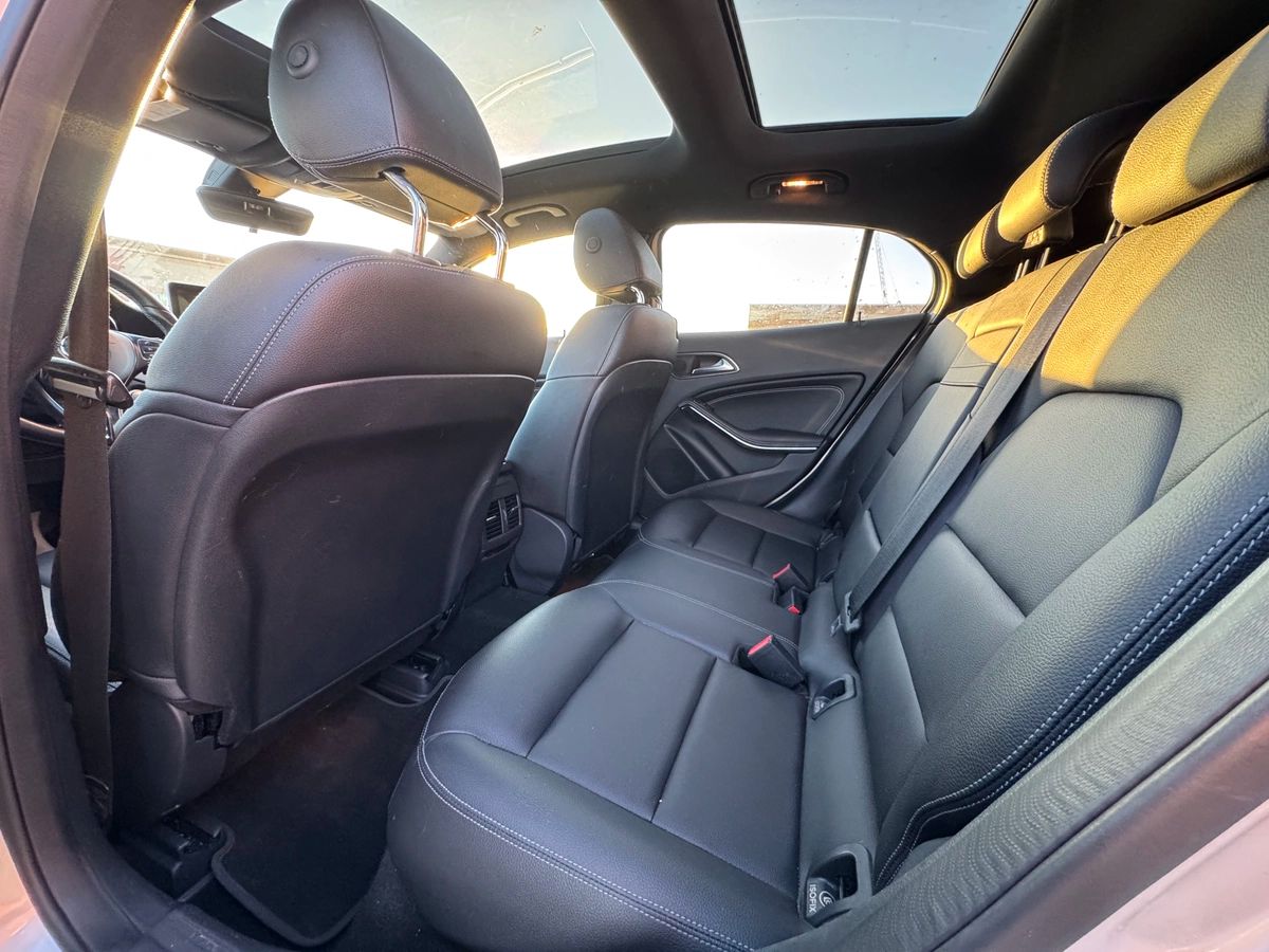 2017 Mercedes-Benz GLA - Image 16