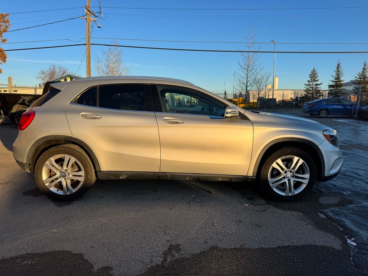 2017 Mercedes-Benz GLA - Image 5