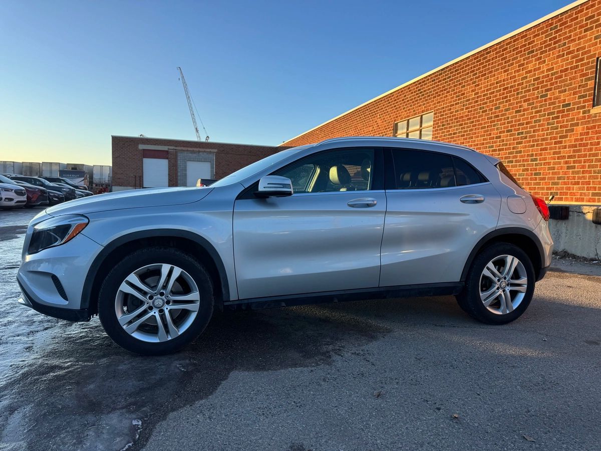 2017 Mercedes-Benz GLA - Image 10