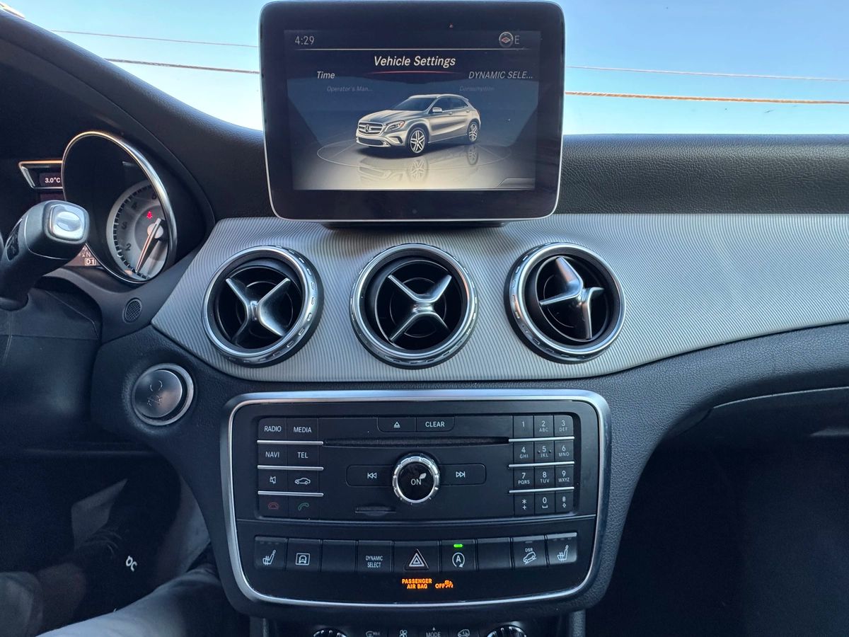 2017 Mercedes-Benz GLA - Image 23