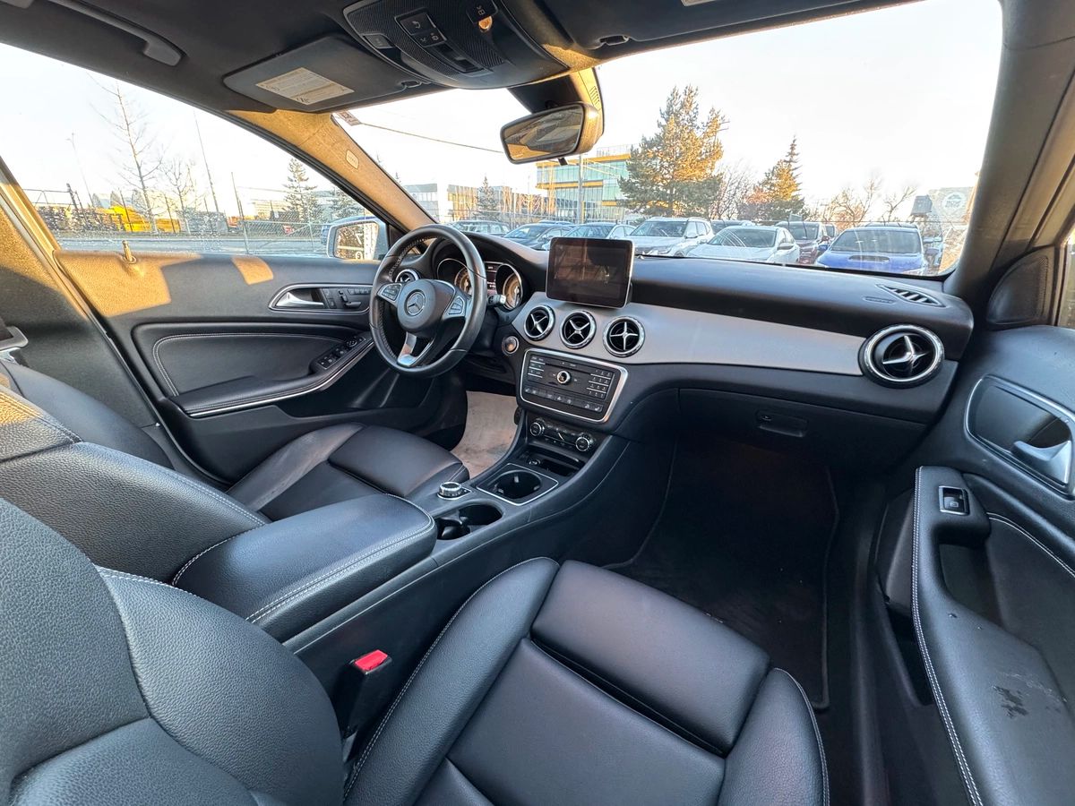 2017 Mercedes-Benz GLA - Image 22