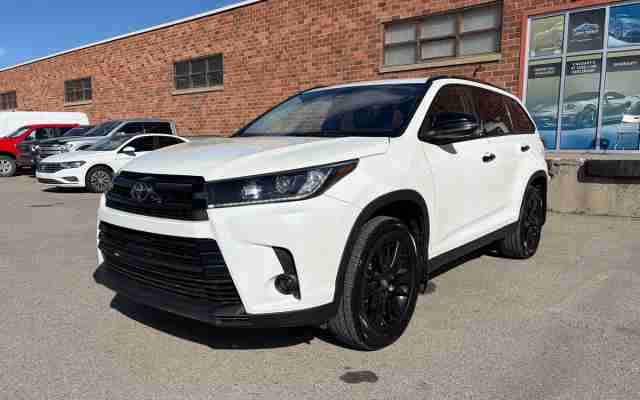2019 Toyota Highlander XLE - Request more images