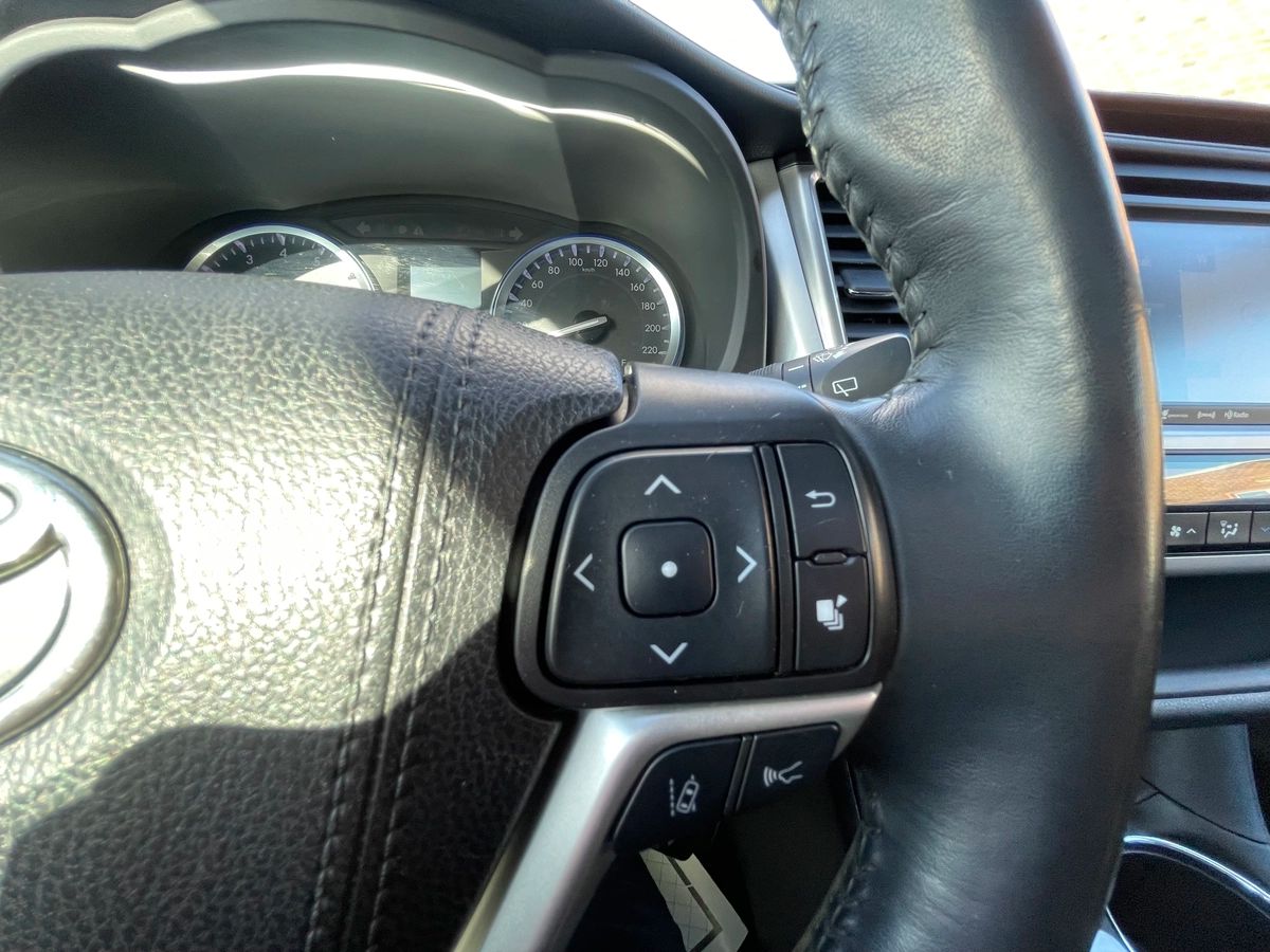 2019 Toyota Highlander - Image 33