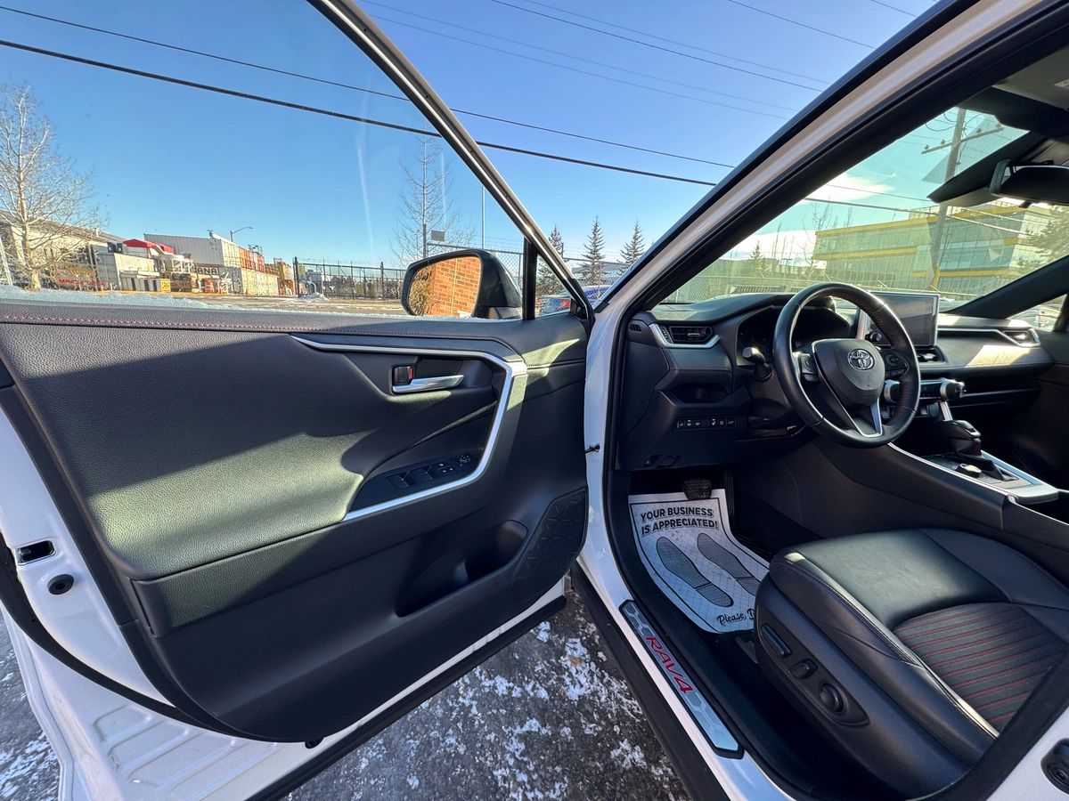 2023 Toyota RAV4 Prime - Image 15