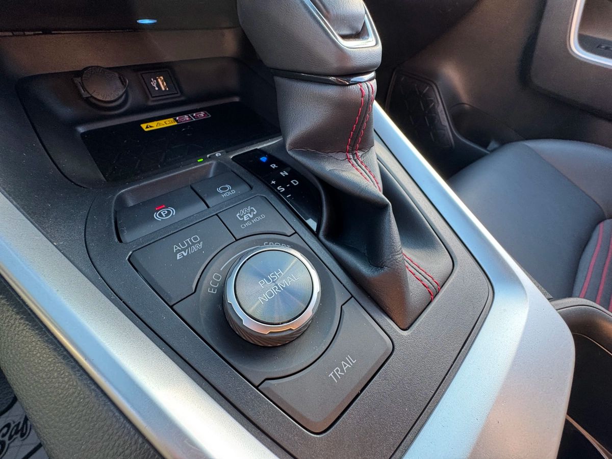 2023 Toyota RAV4 Prime - Image 31