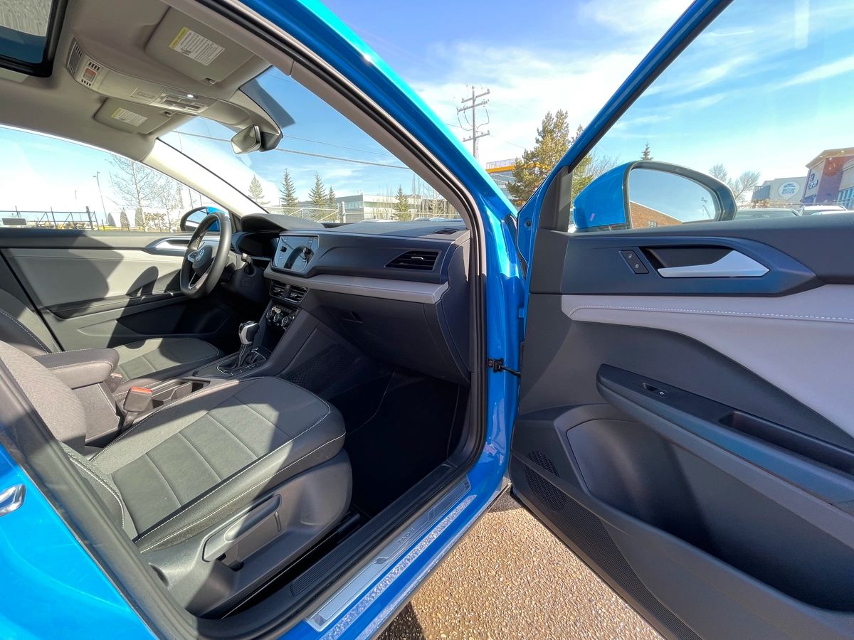2024 Volkswagen Taos - Image 23