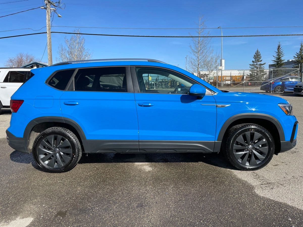 2024 Volkswagen Taos - Image 4