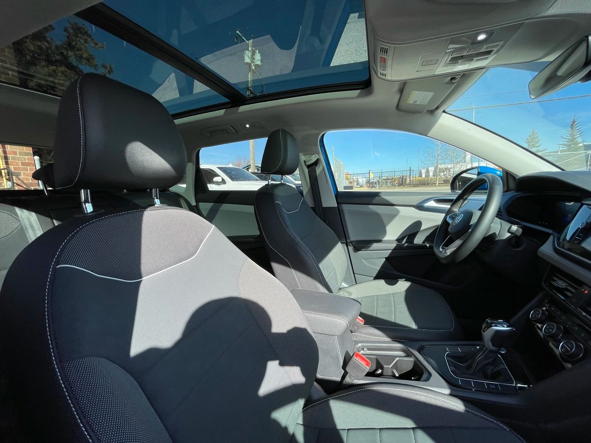 2024 Volkswagen Taos - Image 25